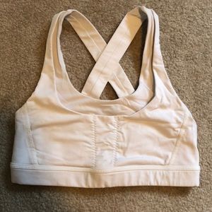 NEVER WORN lulu sports bra